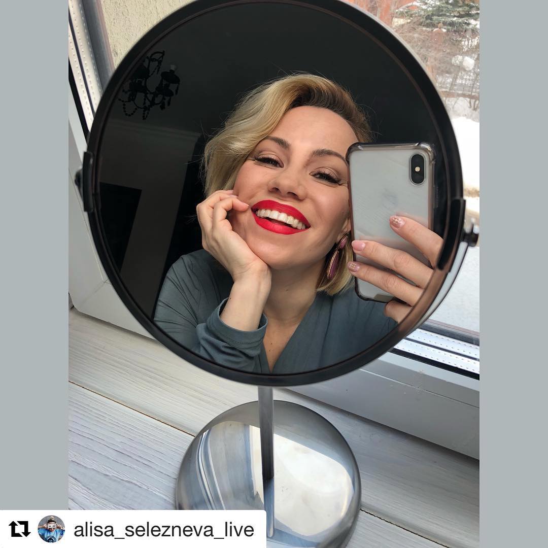 Алиса Селезнева Алиса Селезнева