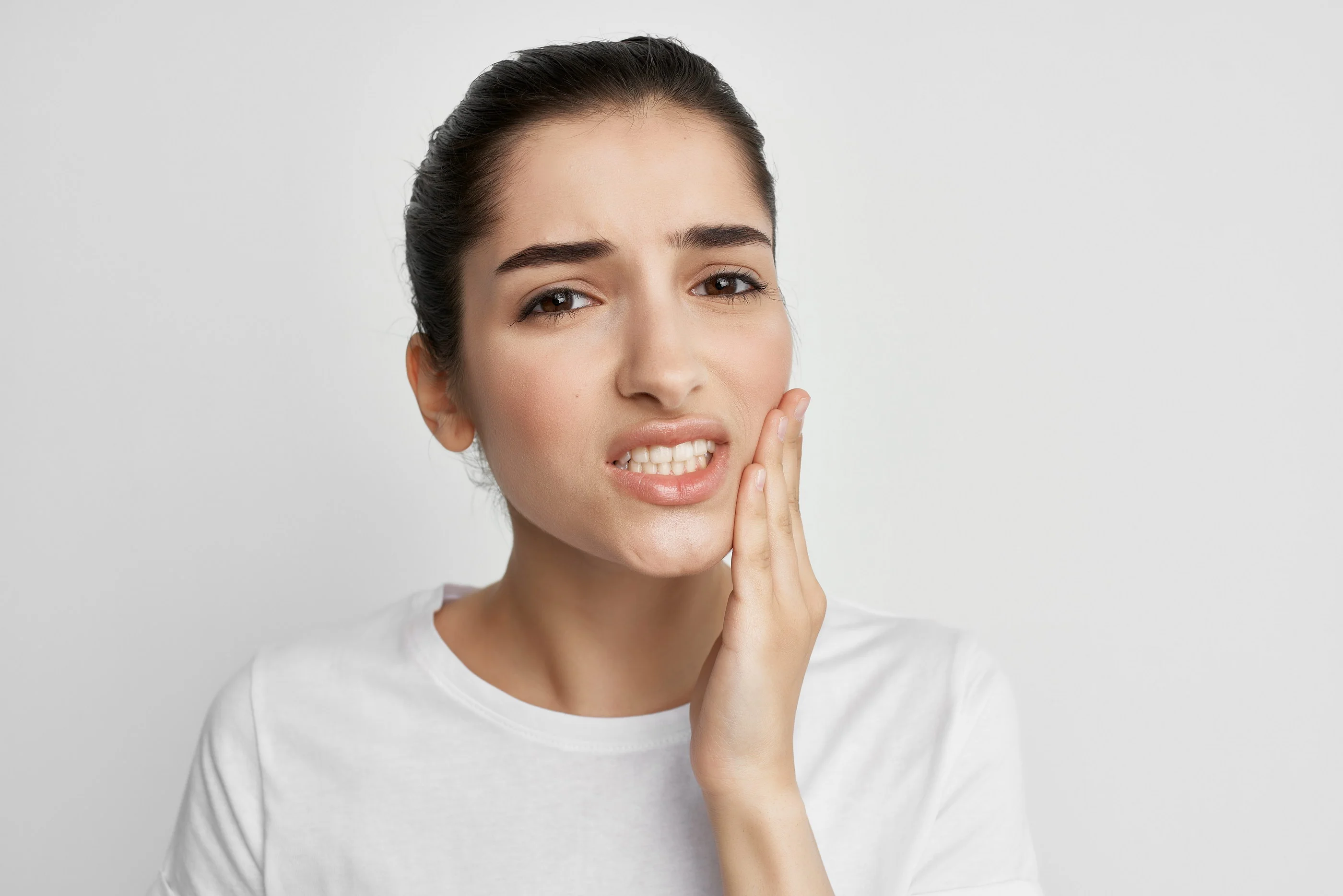 Щелкает челюсть