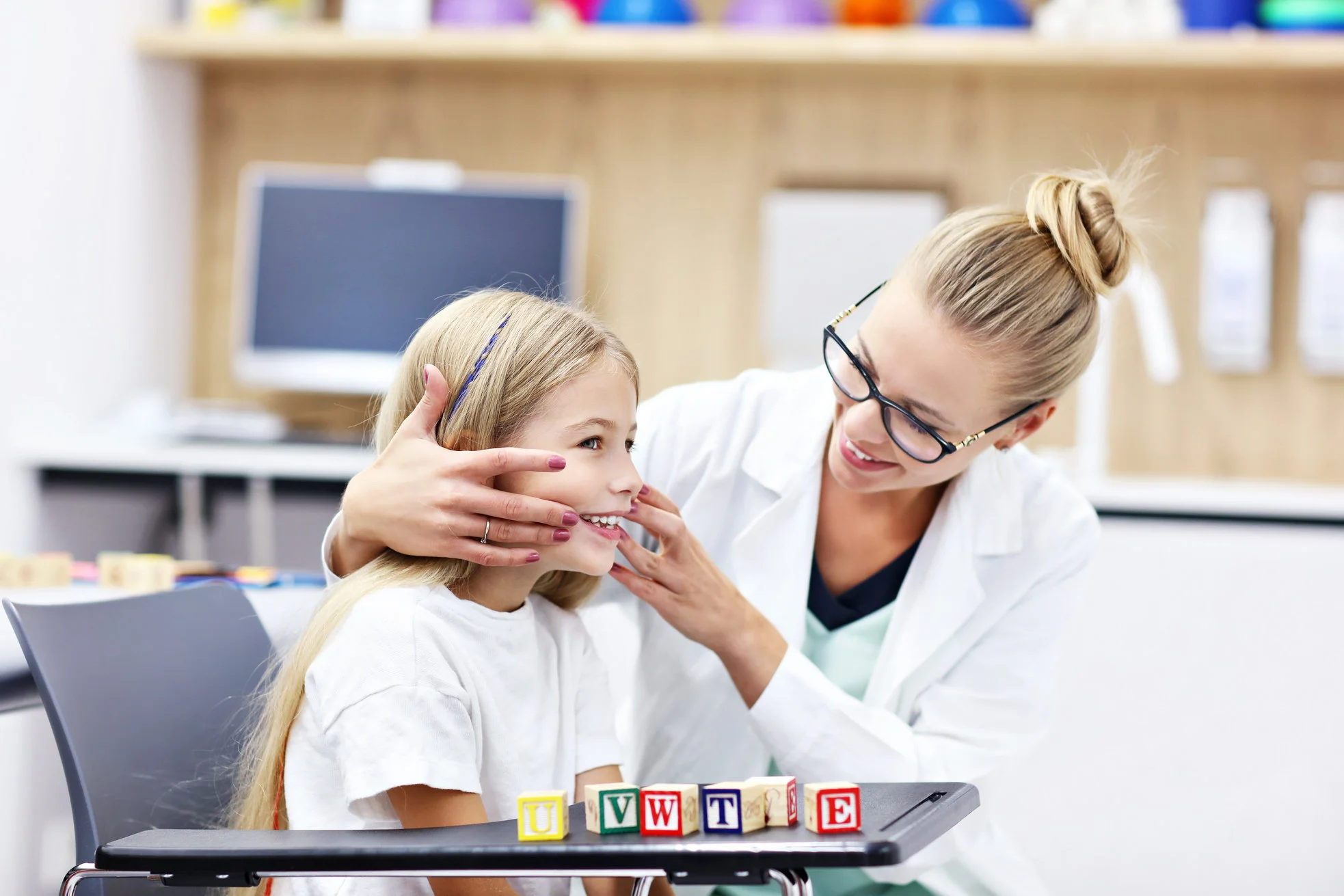 Упражнения для челюсти